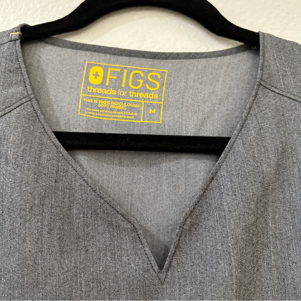 Figs Threads For Threads Scrub Top - image 3